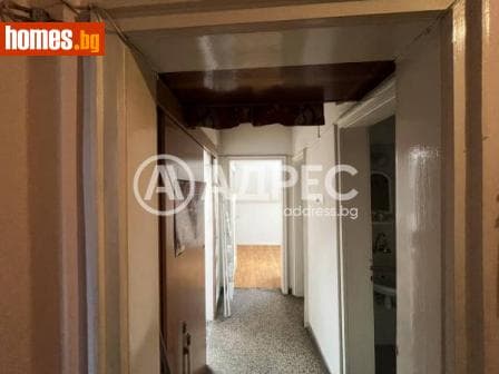 Двустаен, 68m²