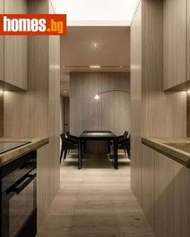 Тристаен, 115m²