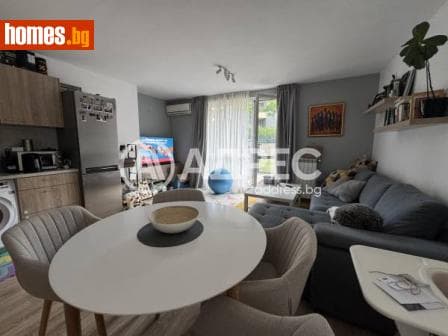 Тристаен, 115m²