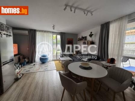 Тристаен, 115m²