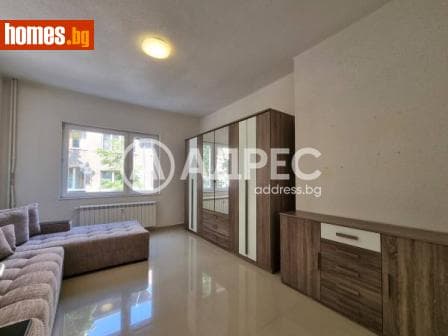 Тристаен, 83m²