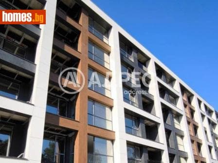 Тристаен, 130m²