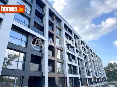 Тристаен, 130m²