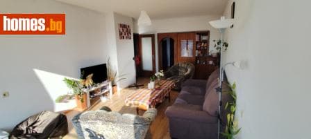 Тристаен, 90m²