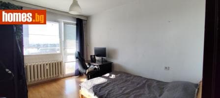 Тристаен, 90m²