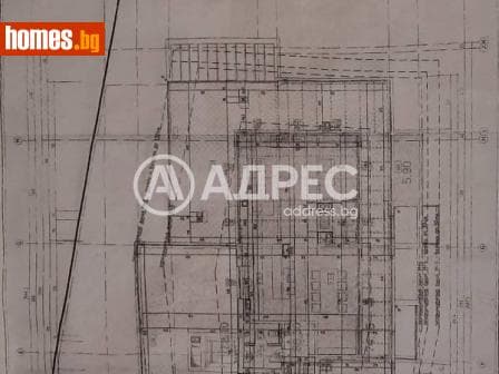 Тристаен, 250m²