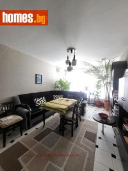 Тристаен, 85m²