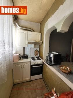 Тристаен, 85m²
