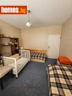 Тристаен, 85m²