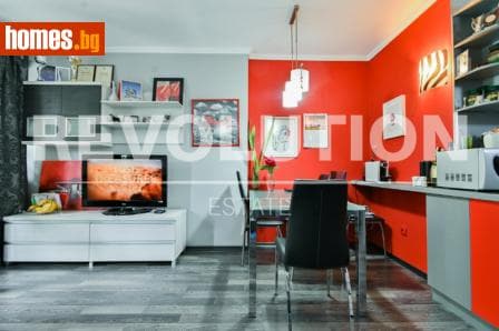 Тристаен, 120m²