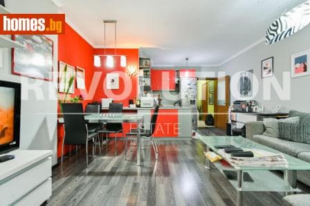 Тристаен, 120m²