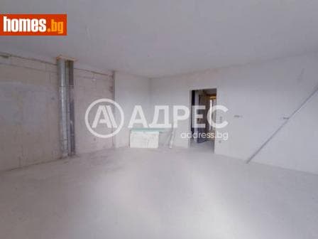 Тристаен, 106m²