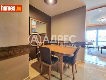 Тристаен, 99m²