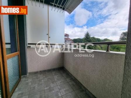 Тристаен, 99m²