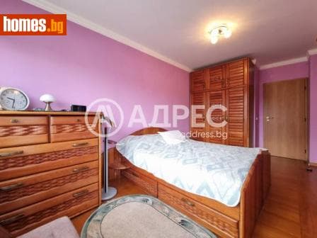 Тристаен, 99m²