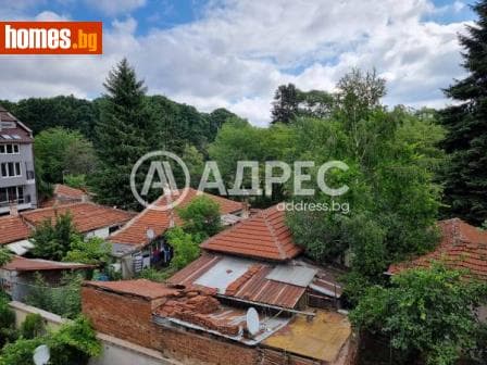 Тристаен, 99m²