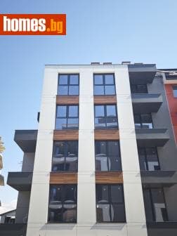 Тристаен, 93m²