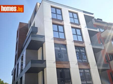 Тристаен, 93m²