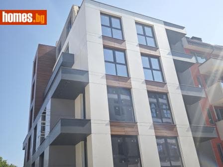 Тристаен, 93m²