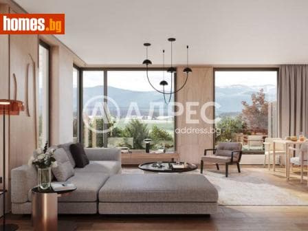 Тристаен, 98m²