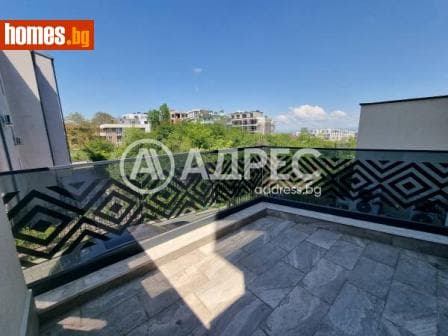 Двустаен, 82m²