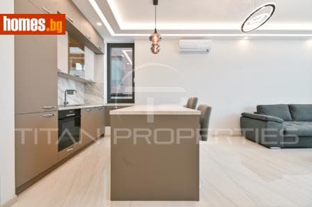Тристаен, 111m²