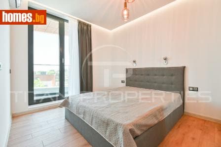 Тристаен, 111m²