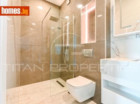 Тристаен, 111m²