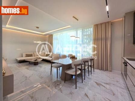 Тристаен, 125m²