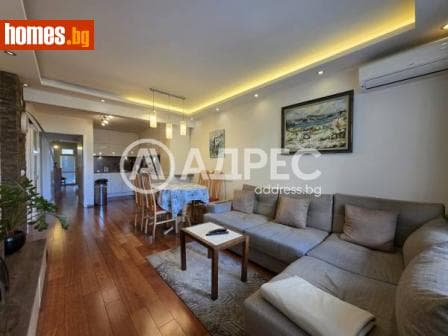 Тристаен, 103m²