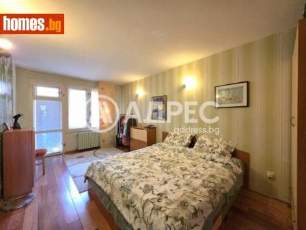 Тристаен, 103m²