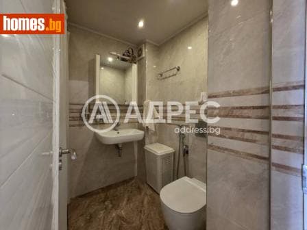 Тристаен, 103m²