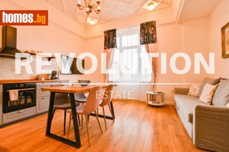 Тристаен, 80m²