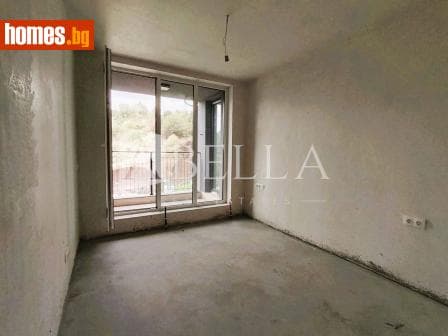 Тристаен, 101m²