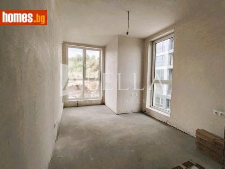 Тристаен, 101m²