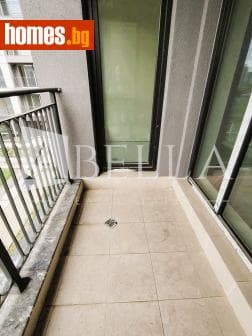 Тристаен, 101m²
