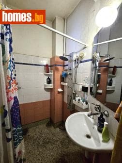 Тристаен, 75m²