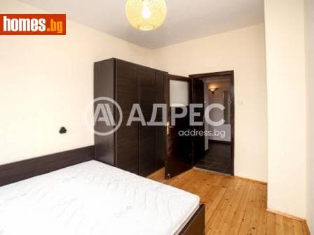 Тристаен, 118m²