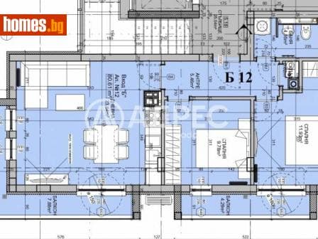 Тристаен, 96m²