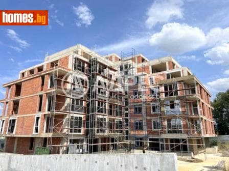 Тристаен, 125m²