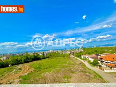 Тристаен, 96m²