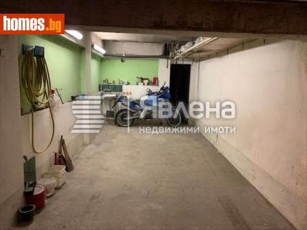 Тристаен, 113m²