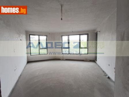Тристаен, 97m²