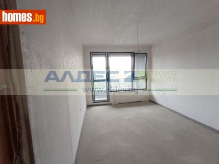 Тристаен, 97m²