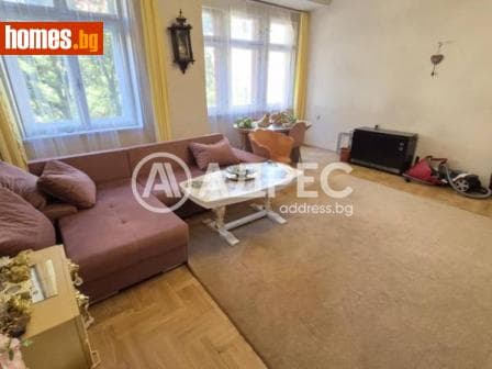Тристаен, 108m²
