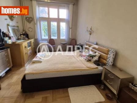 Тристаен, 108m²