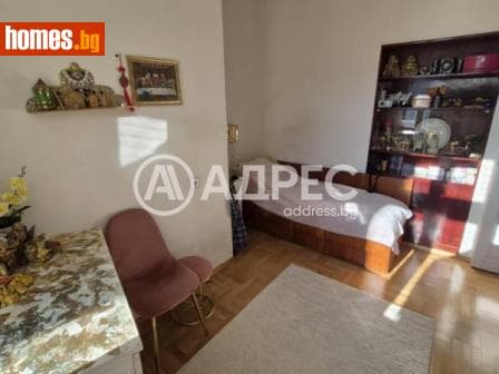 Тристаен, 108m²