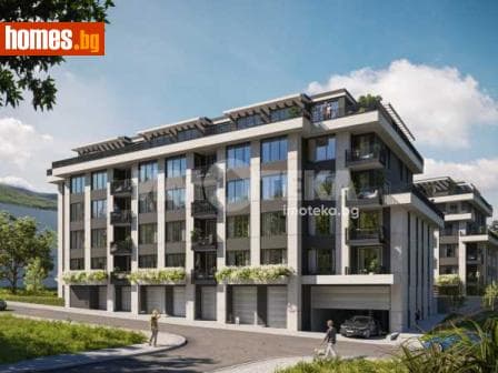 Тристаен, 104m²