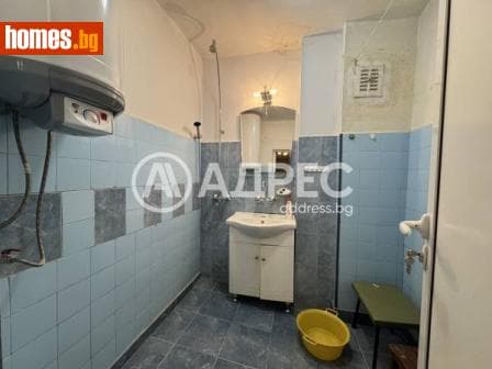 Тристаен, 75m²