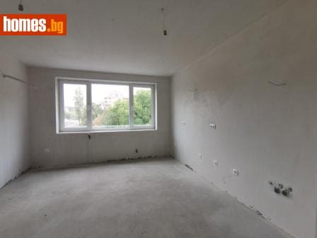 Тристаен, 96m²